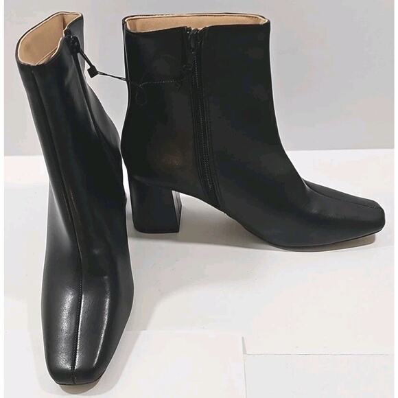 Journee Collection | Shoes | Journee Collection Womens  Journee Collection ~Woman Size 7.5M~ Hay Black Ankle Boots NWOB.
